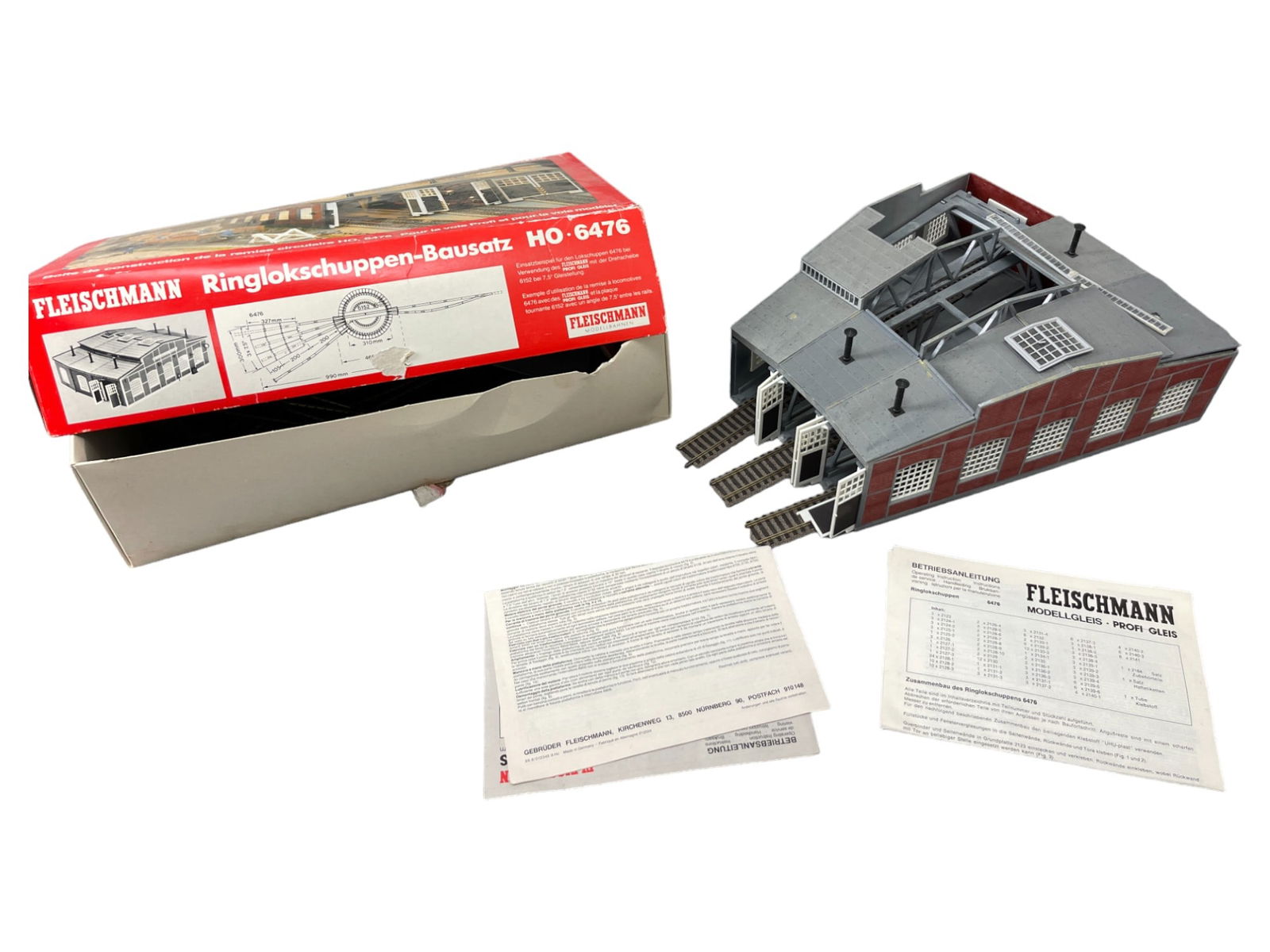 Vintage Fleischmann 6476 HO Scale Roundhouse Locomotive Shed Kit (1 of 15)