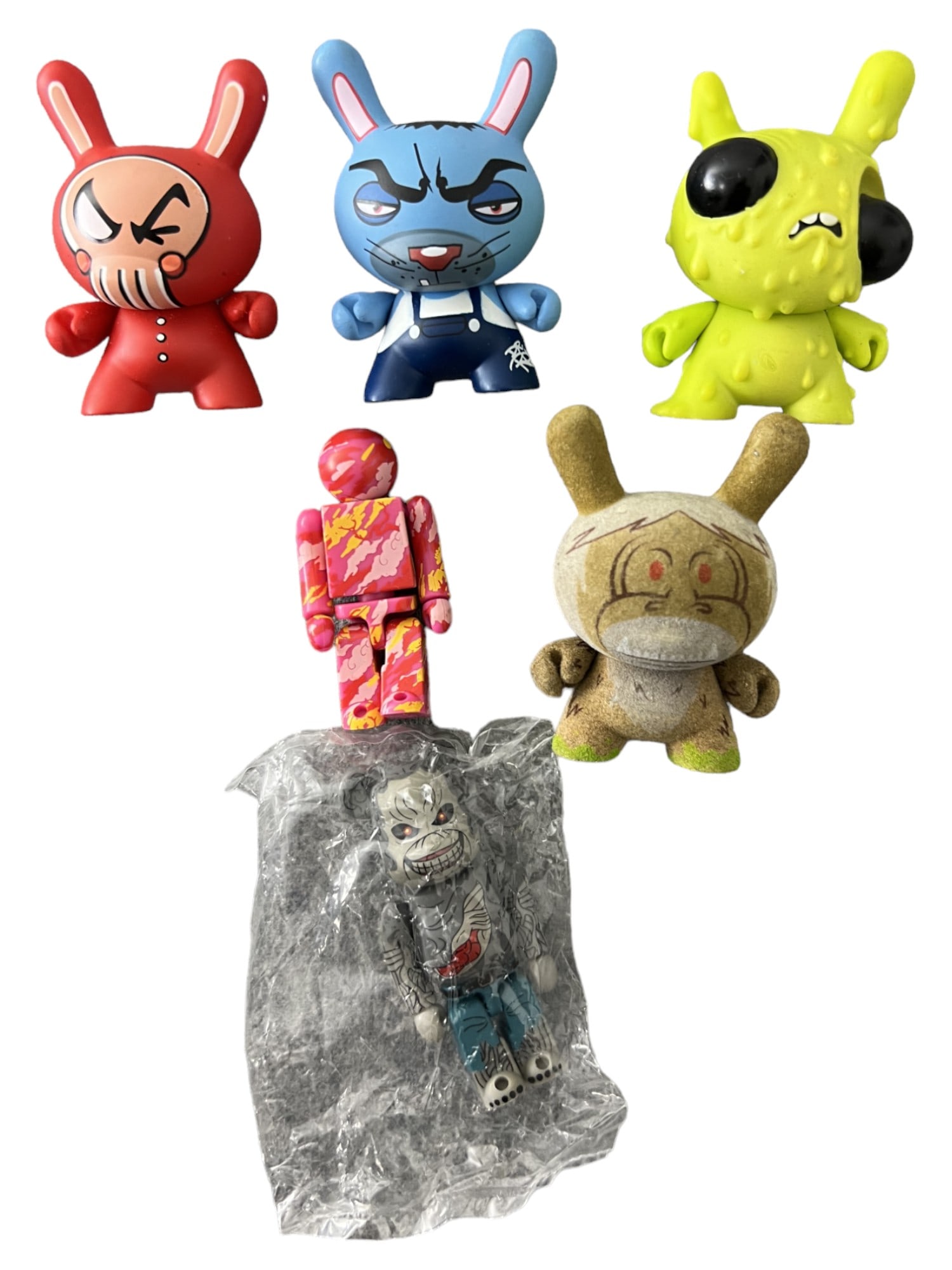 KIDROBOT DUNNY VINYL FIGURE COLLECTION LOT (1 of 7)