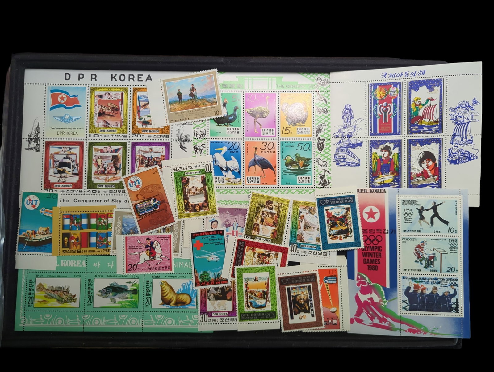 North Korea stamp collection: Mint sheets and stamps