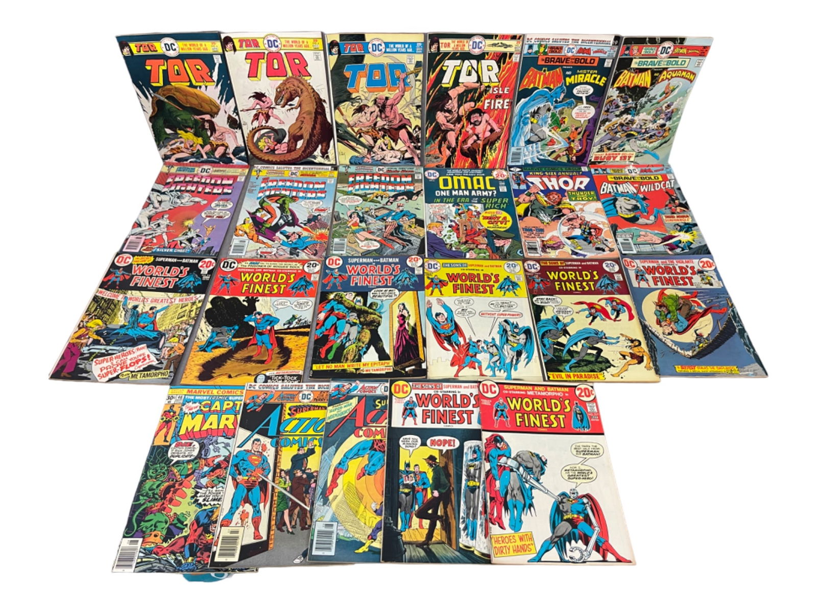 VINTAGE COMIC BOOK COLLECTION TOR AND WORLDS FINEST BATMAN DC COMICS LOT 22 (1 of 11)