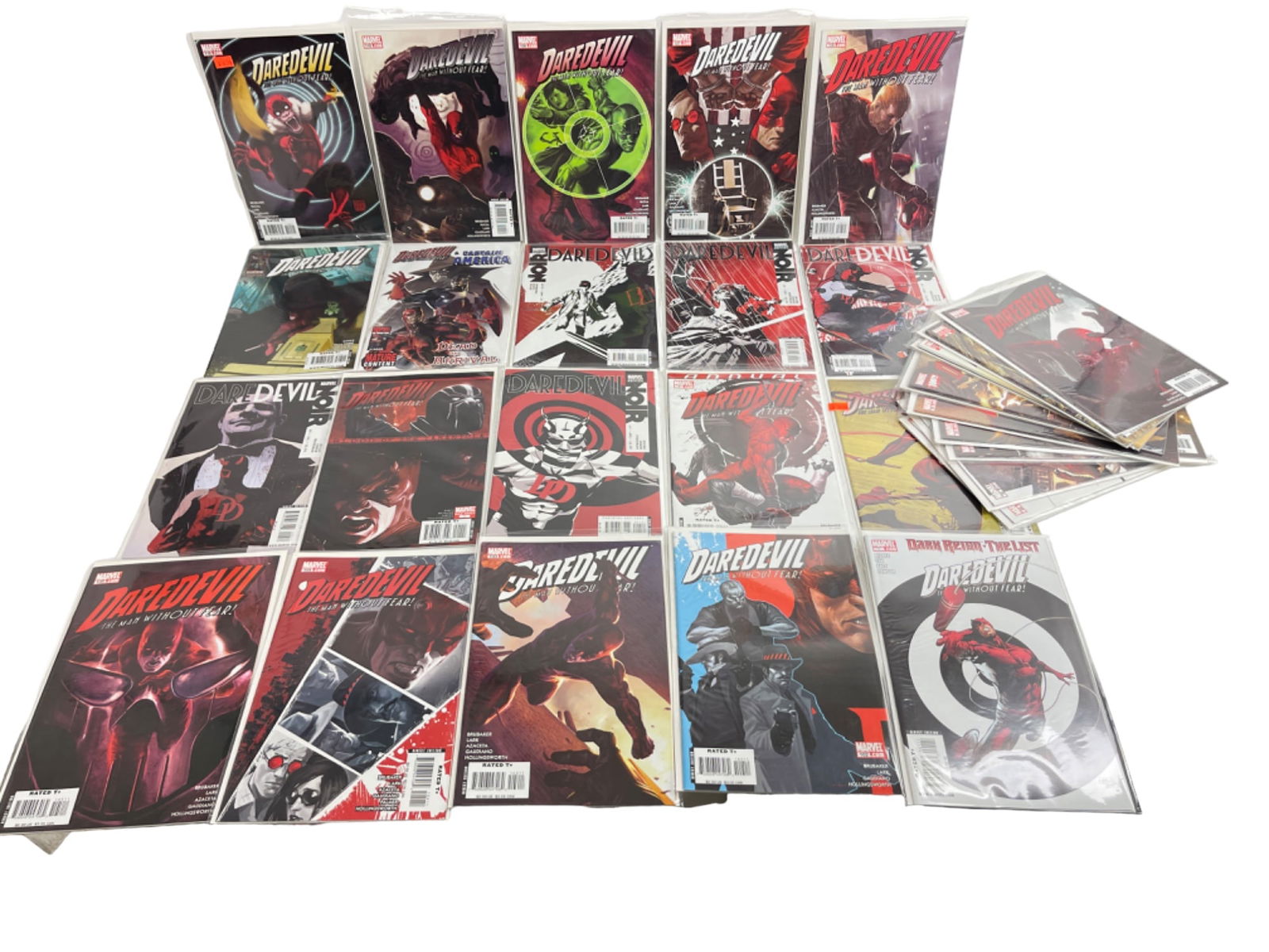 Daredevil Marvel Comic Book Collection Lot of 30 (1 of 12)