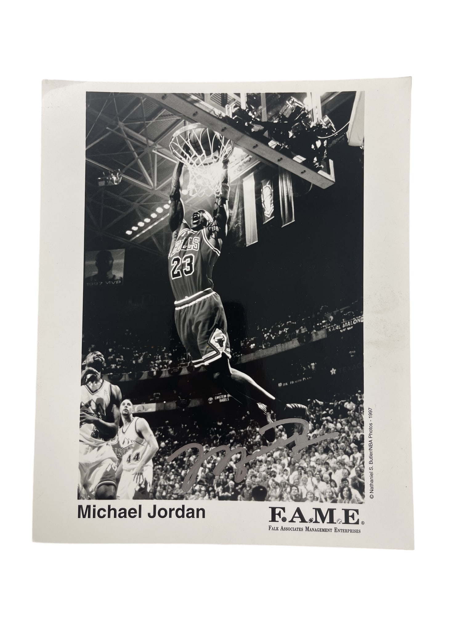 Michael Jordan Signed FAME Press Kit Photo (1 of 6)