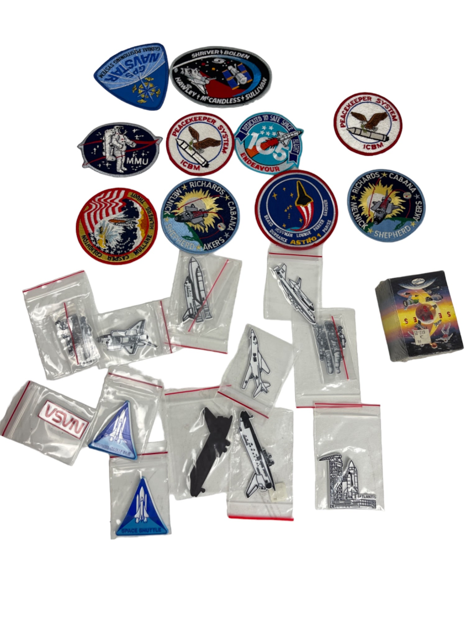 Vintage NASA Patches and Pins with Sealed Box Card Lot (1 of 6)
