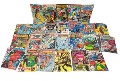 COMIC BOOK DC MARVEL COLLECTION LOT 30