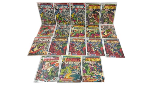 DEFENDERS COMIC BOOK COLLECTION LOT 18