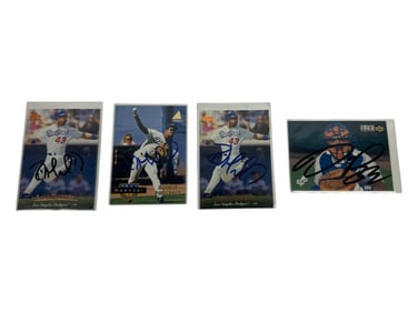 Vintage Raul Mondesi Signed Dodgers Baseball Card Collection Lot