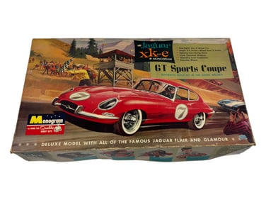 Vintage Monogram 1964 1/8 The Jaguar XK-E GT Sports Coupe Authentic Scale Kit PC98