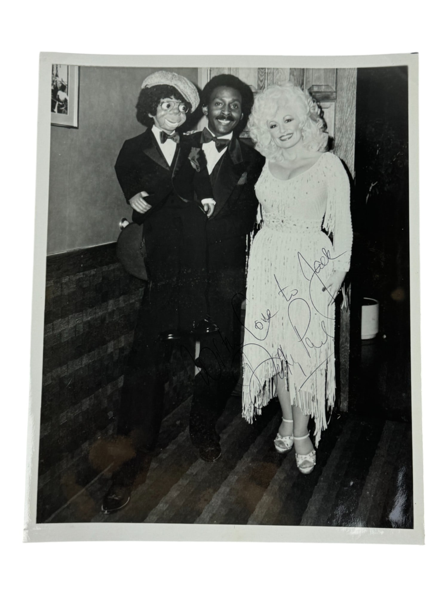 Dolly Parton Signed 8"x10" B&W Photo: Dolly Parton Signed 8"x10" B&W Photo