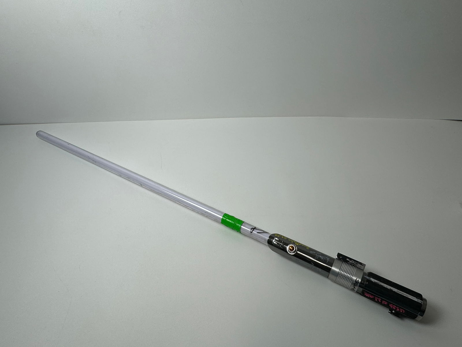 STAR WARS Cast Signed Light Saber Sword Movie Prop Autograph (1 of 11)