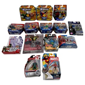 Vintage DC Marvel Action Figurines Toys Star Wars Avatar Collection Lot 14