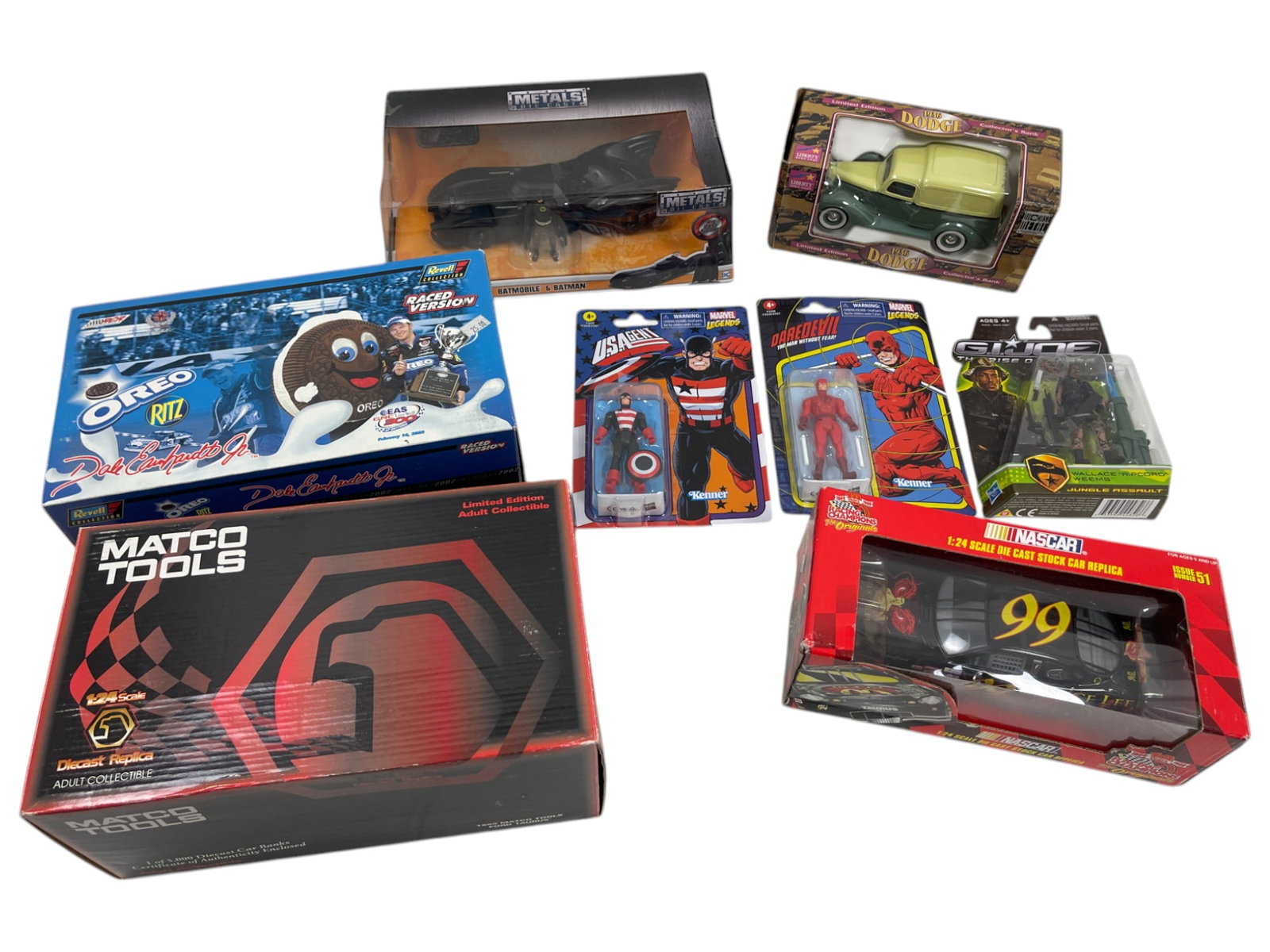 MIXED MODEL CAR AND ACTION FIGURE COLLECTION LOT (1 of 5)