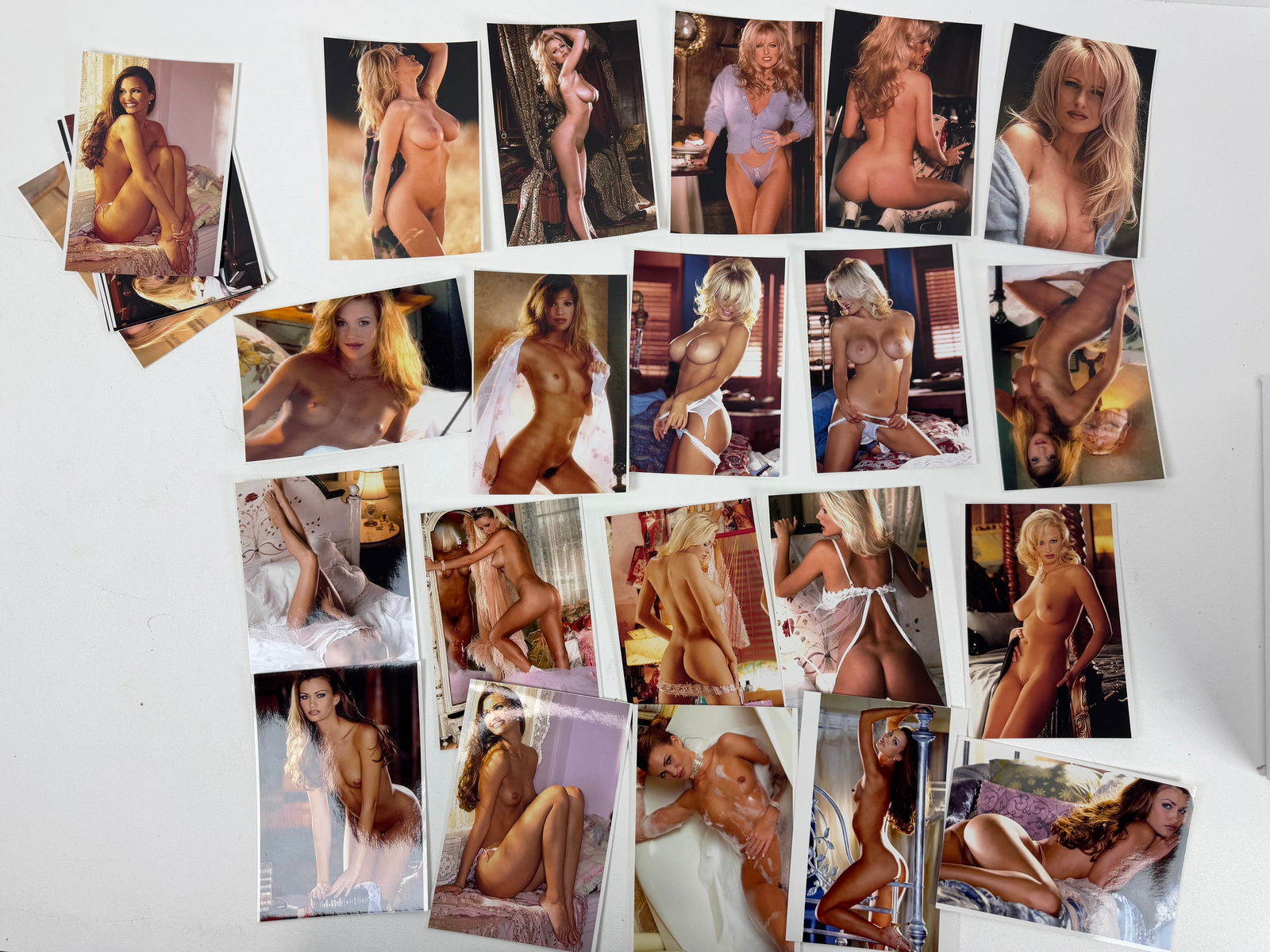 Vintage Pin Up Nude Female Model PLAYBOY Photo Photograph Collection Lot 25 PHOTOS: Vintage Pin Up Nude Female Model PLAYBOY Photo STUDIO Photograph FOR MAGAZINES Collection Lot 25 7" X 5"