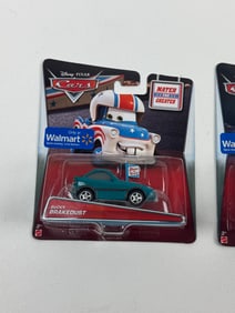 Disney Pixar Cars Walmart Exclusive BUcky Brakedust & Dr. Abschlepp Wagen Toy