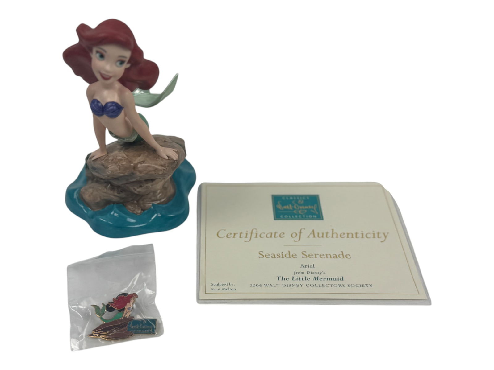 Walt Disney Classic Collection Ariel Seaside Serenade Figure with Pin and COA (1 of 8)