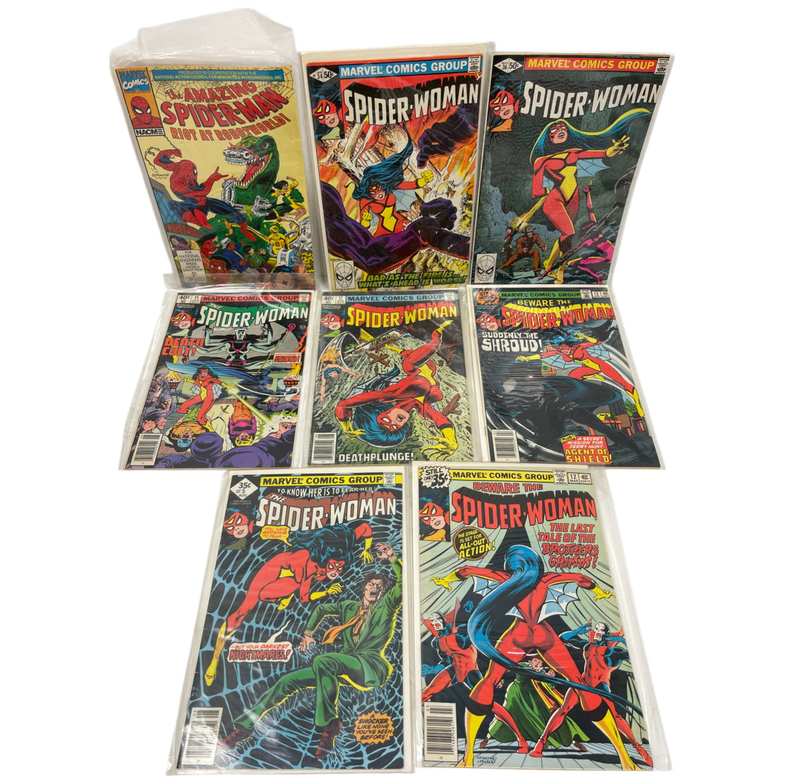 Marvel Spider-Man and Spider-Woman Comic Book Lot: Marvel Spider-Man and Spider-Woman Comic Book Lot of 8.