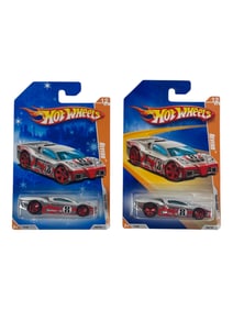Hot Wheels Reverb Track Stars '09 Car Toy Lot of 2