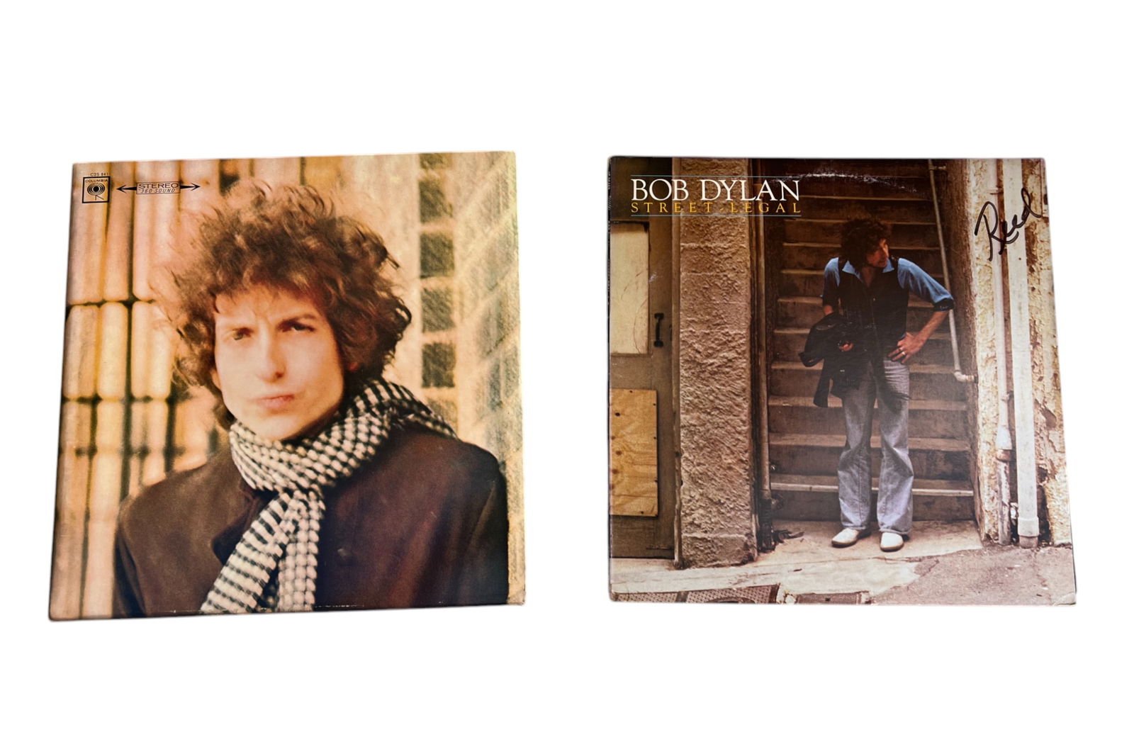 Vintage Vinyl LP Record Collection Lot – Bob Dylan Blonde on Blonde & Street Legal: This vintage vinyl LP collection features two essential albums from the legendary Bob Dylan, showcasing his evolution as a songwriter and musician. Included in this lot are Blonde on Blonde (1966), a