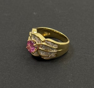 18kt Yellow Gold Ring with 1.03ct Natural Pink Sapphire & 1.5ct Baguette/Round Diamonds