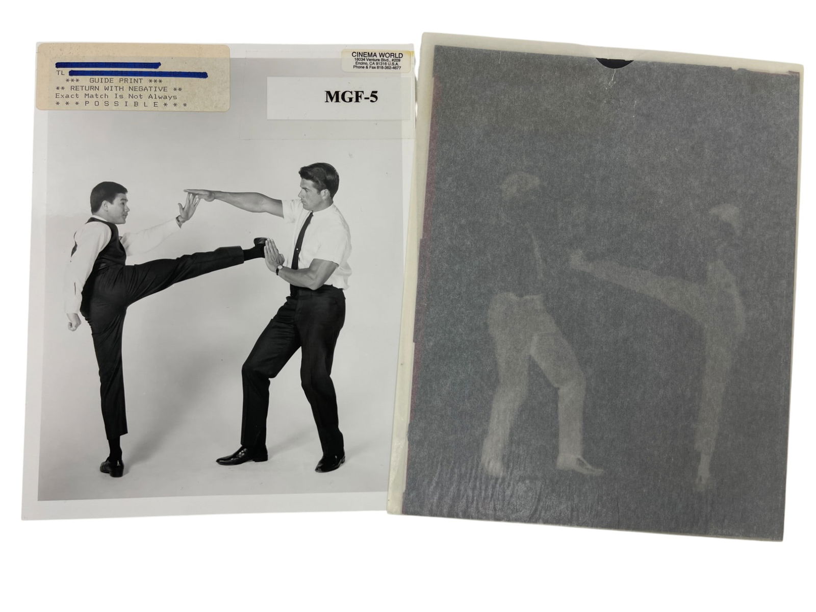 Vintage Extremely Rare Photo of Bruce Lee with Negative - Cinema World (1 of 9)