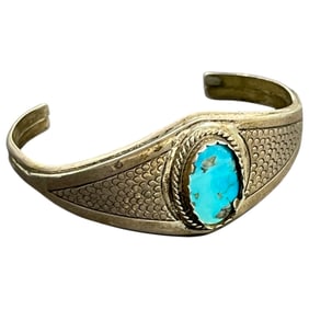Vintage Native American Indian Navajo Sterling Silver Tuquoise Bracelet Cuff