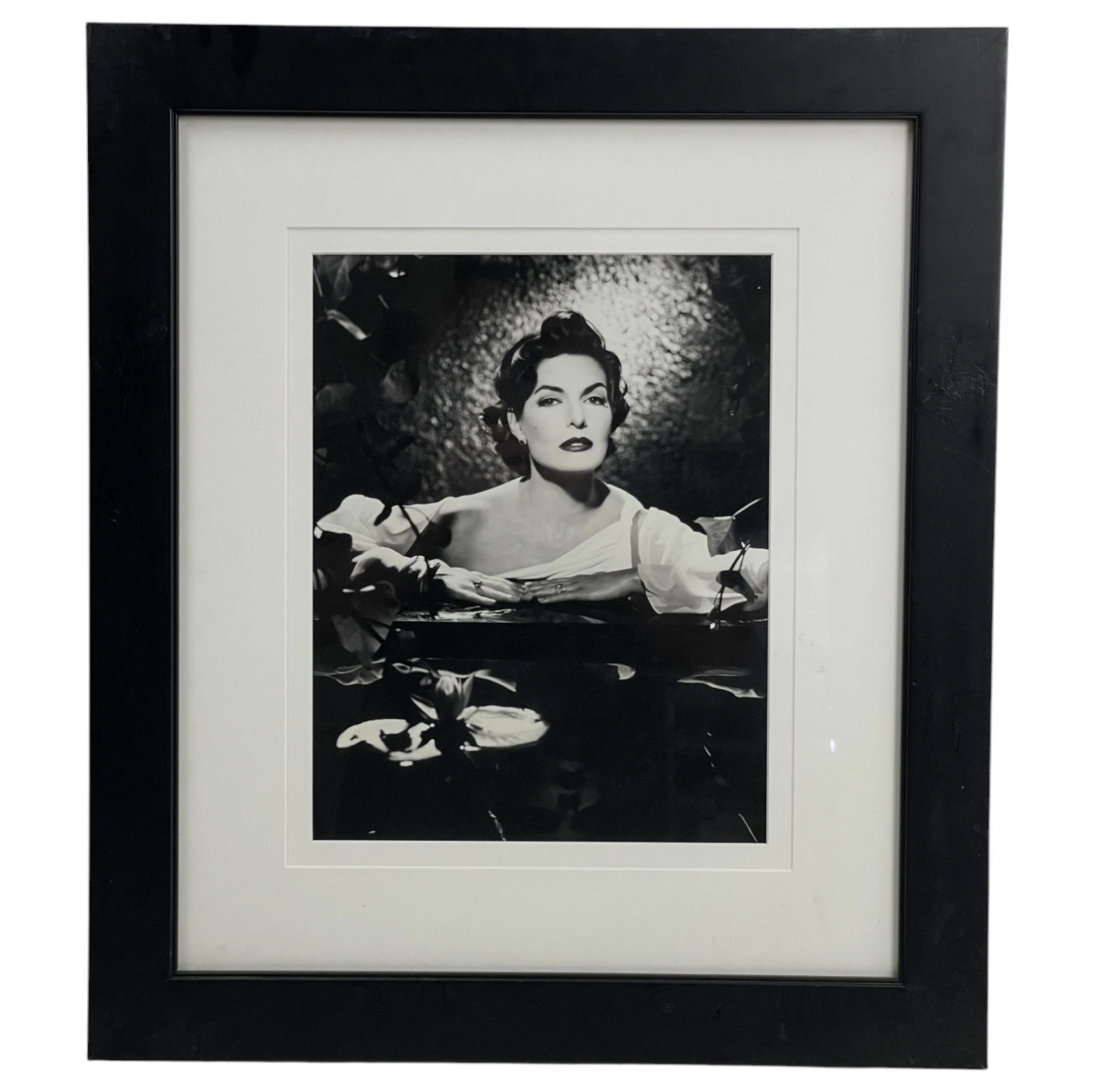 Sela Ward - Original Hollywood 1995 Photograph Numbered 10/50: Sela Ward - Original Hollywood 1995 Photograph Numbered 10/50. Signed on verso by the photographer. Size with frame: 19" x 21.5".