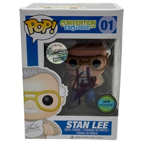 Stan Lee Signed POP! 01 Figure Convention Exclusive Authentic Excelsior Approved