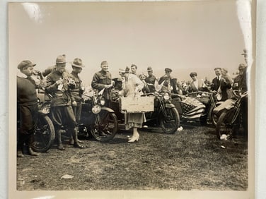 International Film Service Wounded Soldiers Get Royal Feed 1919 Press Photo