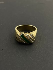 Vintage 14k Gold Emerald Diamond Ring 11.52 Grams size 9