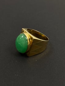 Vintage 14k Gold Jade Ring 14 Grams size 12