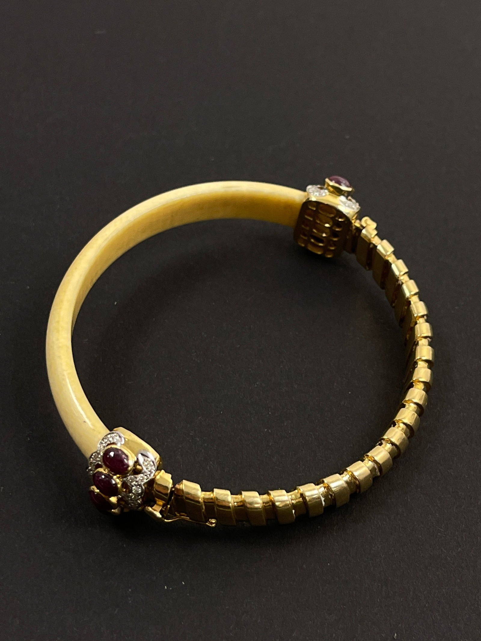 Vintage 14k Gold Diamond Ruby Bangle Bracelet 24.8 Grams (1 of 6)