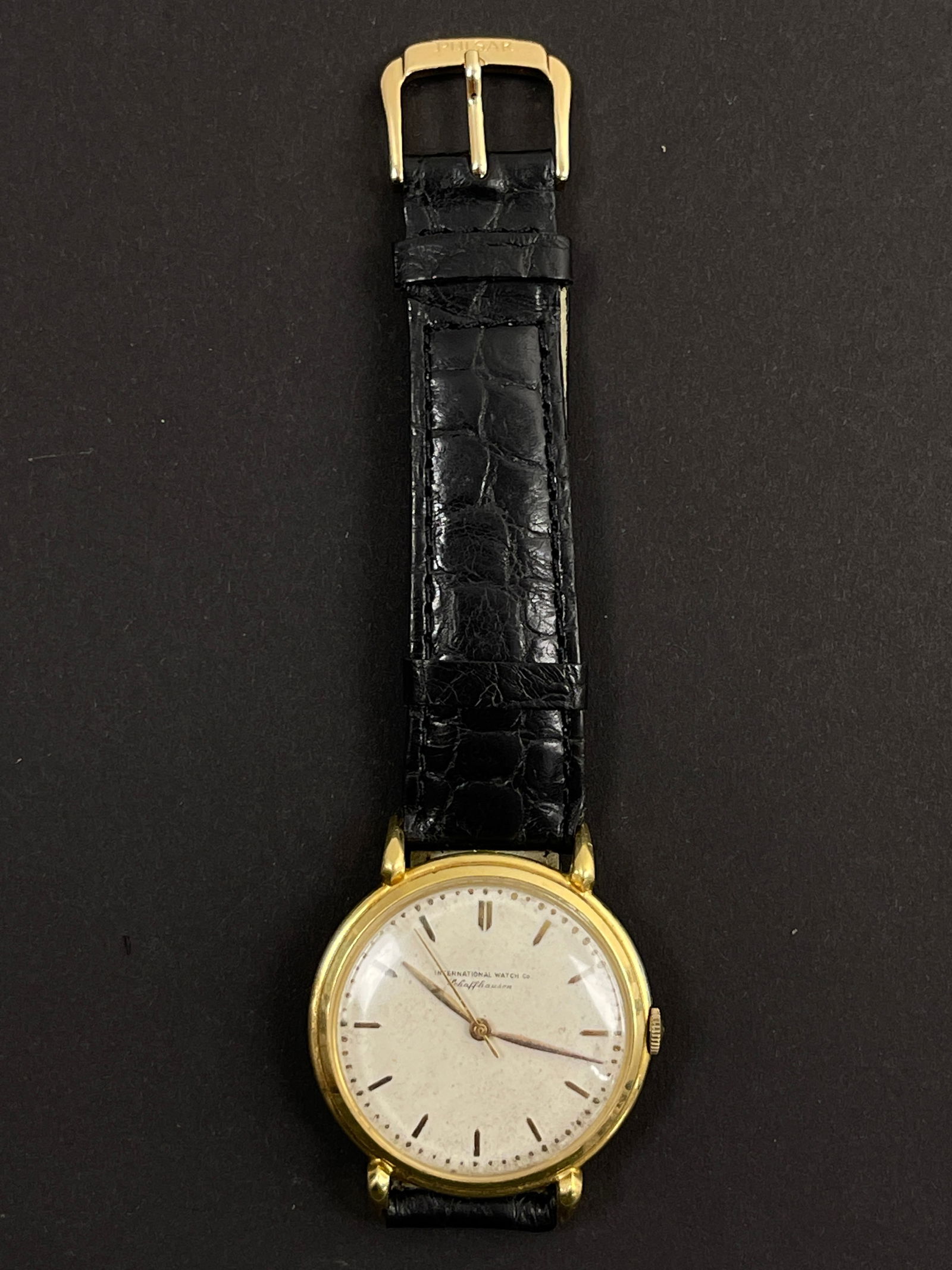 IWC International Watch Co Schaffenhausen 18k Gold Manual Wind Wrist Watch (1 of 10)