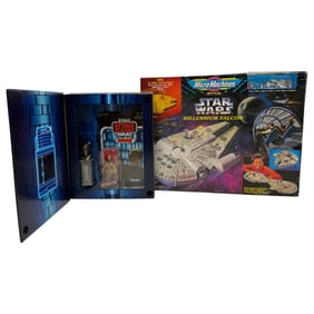 Star Wars Micro Machine Millenium Falcon And Unpunched Jocasta Nu Action Figure