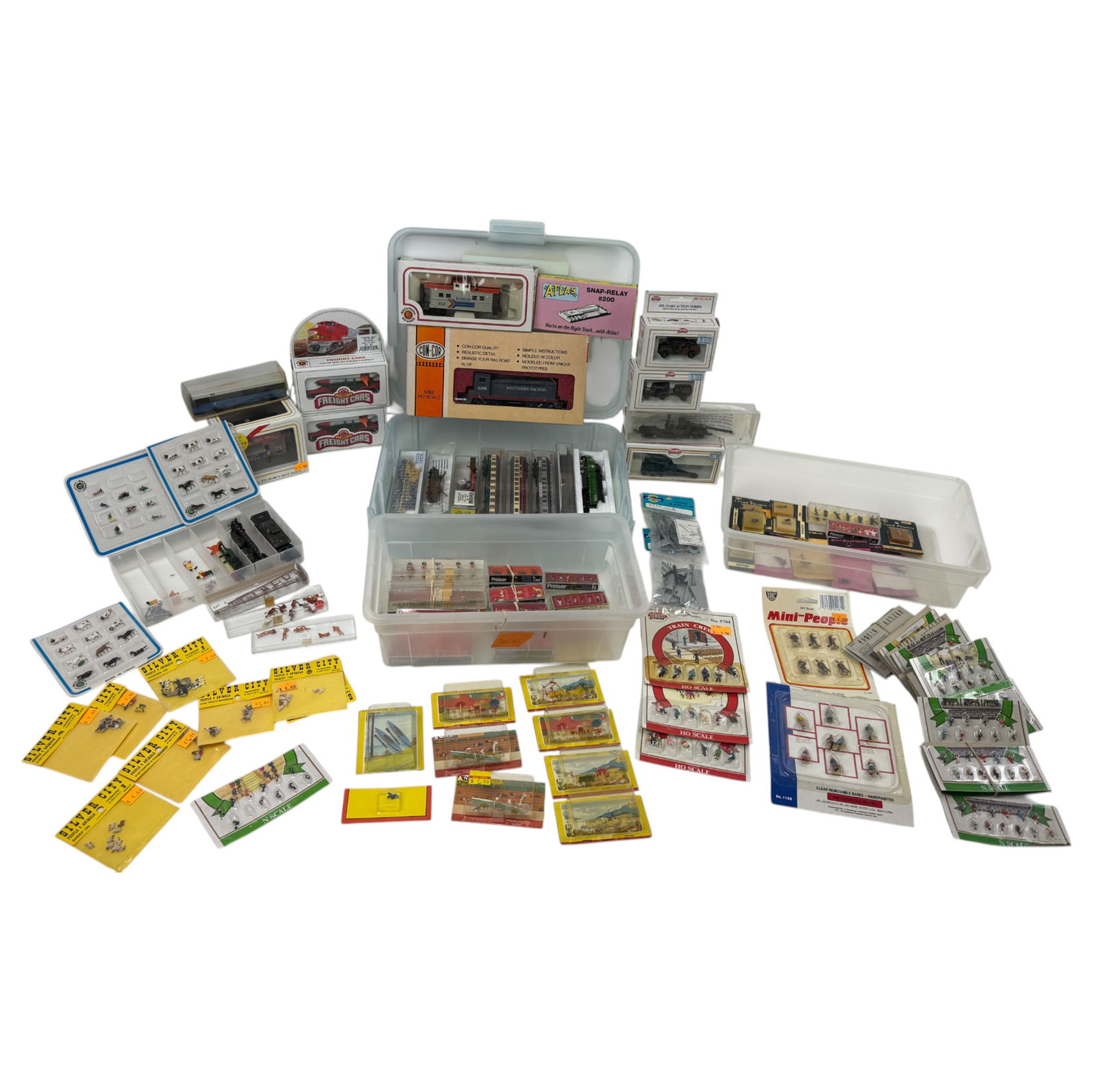 Vintage N-Scale Figurines And Military Figures For Train Set Decor: Includes Model Trains And N Scale Mini Figures Military Vehicles, Includes Several Nude Figurines