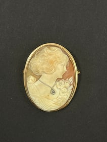 Antique Victorian 10k Gold Carved Cameo Brooch Pendant