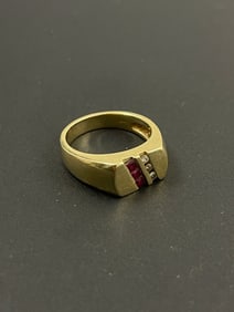 Vintage 14k Gold Ruby Diamond Mens Ring 10.67 grams size 9 1/2