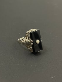 Vintage 14k White Gold Onyx Diamond Ring Size 4.50 weight 3.60 grams