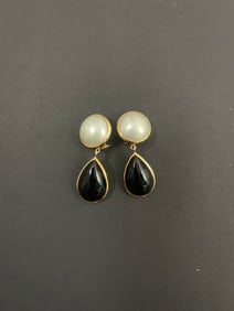 Vintage 14k Gold Onx Mother of Pearl Earrings