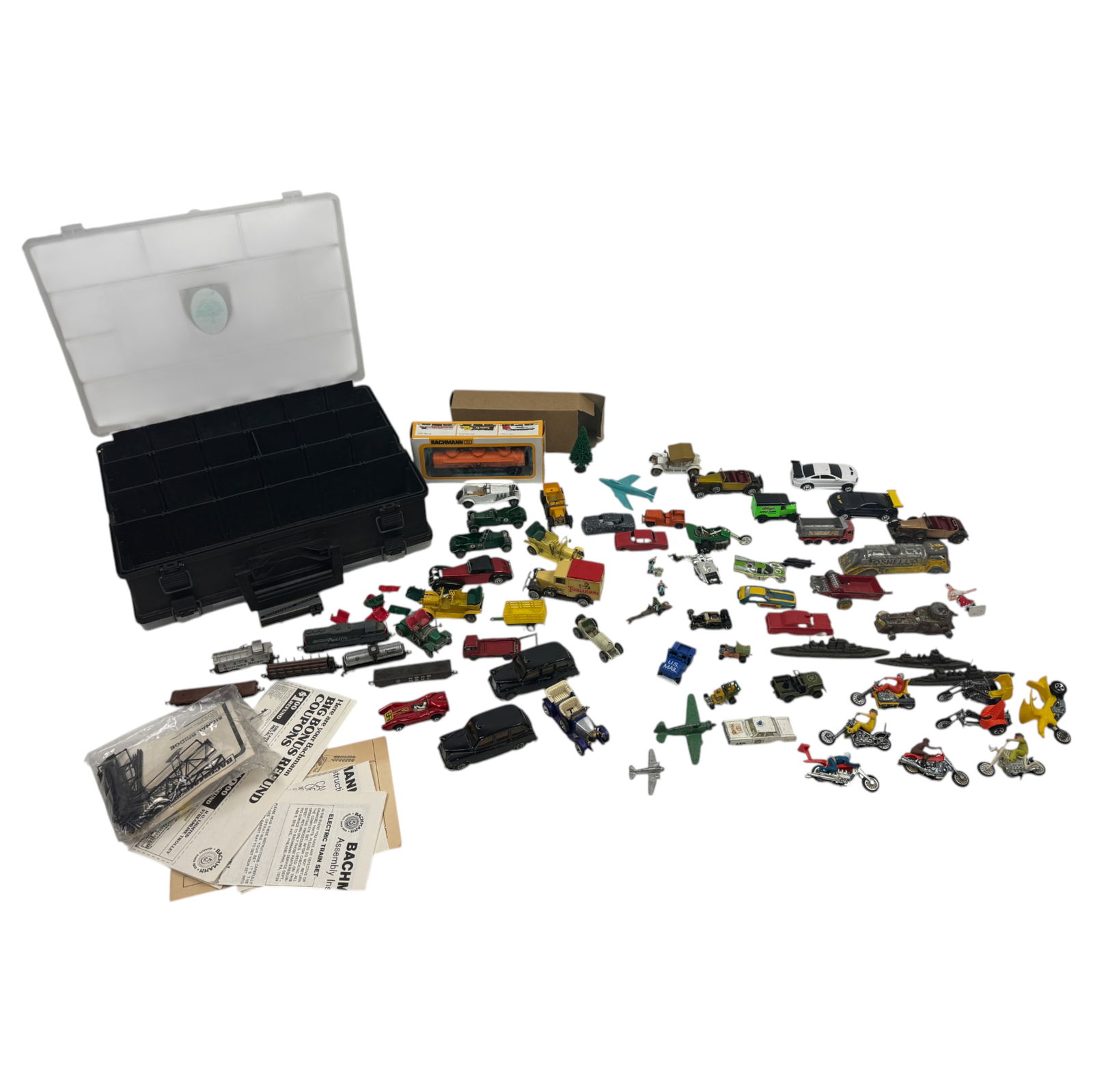 Vintage Model Trains and Dinky Toys Lot (1 of 4)