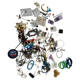 Lot of Gemstones earings and Brooches