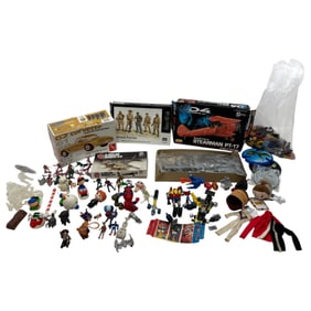 Vintage Model Kits and Robot Figure Lot