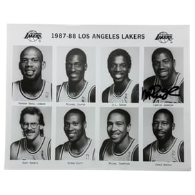Vintage NBA Lakers Basketball Photo Signed Earvin Johnson 8 x 10