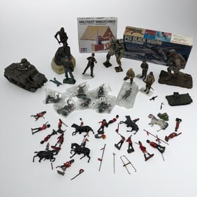 Vintage Military Action Figure & Model Kit Lot