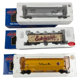 Vintage Collectible Train Toy Wagon Collection Lot