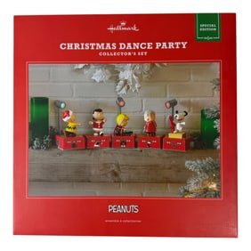 Vintage Peanuts Christmas Party Collectrs Set