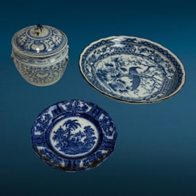 Antique Chinese Blue And White Porcelain Ginger Jar With Kyber Blue Glass Plate & Japanese Antique