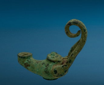 1-3 CE Ancient Roman Bronze Oil Lamp