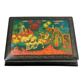 Russian Hand Painted Lacquer Box Signed 9.75 x 8 x 2 inches