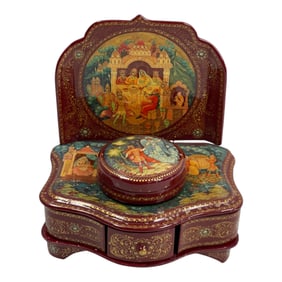 Vintage Russian Hand Painted Lacquer Box Signed