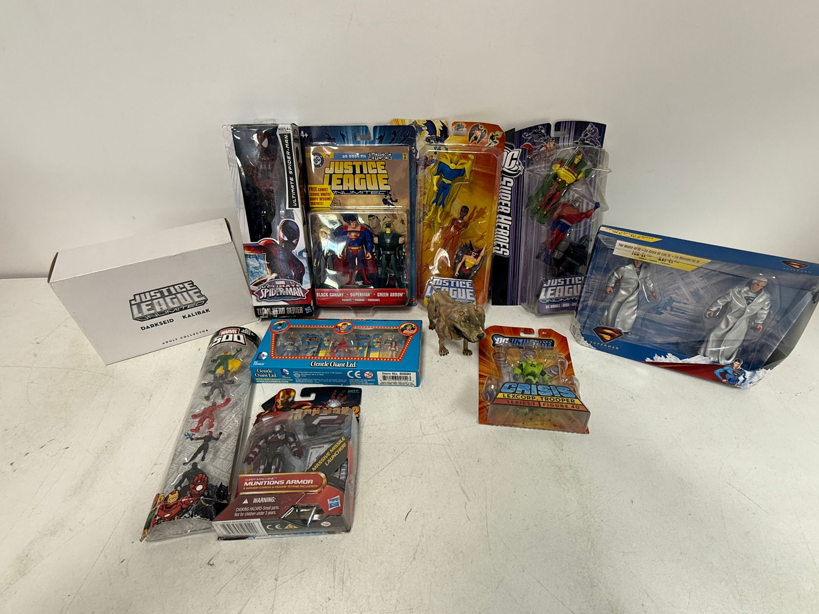 Vintage Marvel And DC Action Figure And Toy Lot (1 of 7)