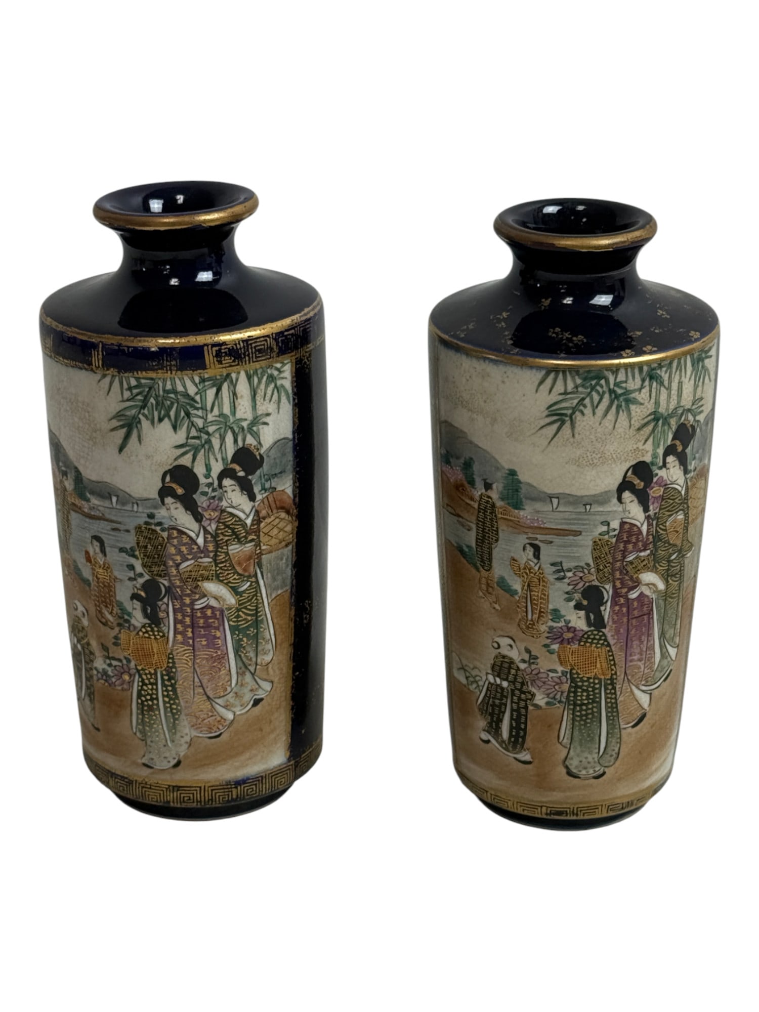 Pair of Chinese Vases: Pair of Chinese Vases